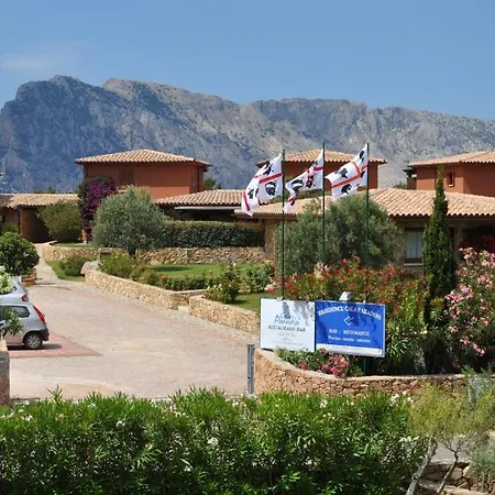 Holiday park Cala Paradiso 4*