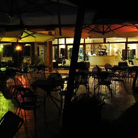 Cala Paradiso 4* 산테오도로